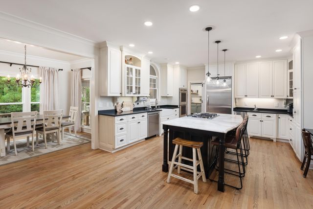 4020 Hamill Road, Hixson, TN 37343