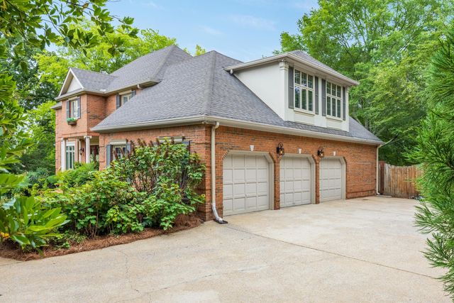 4020 Hamill Road, Hixson, TN 37343