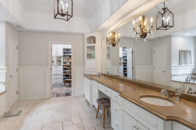 4020 Hamill Road, Hixson, TN 37343