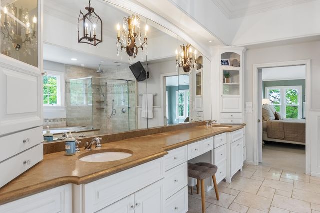 4020 Hamill Road, Hixson, TN 37343
