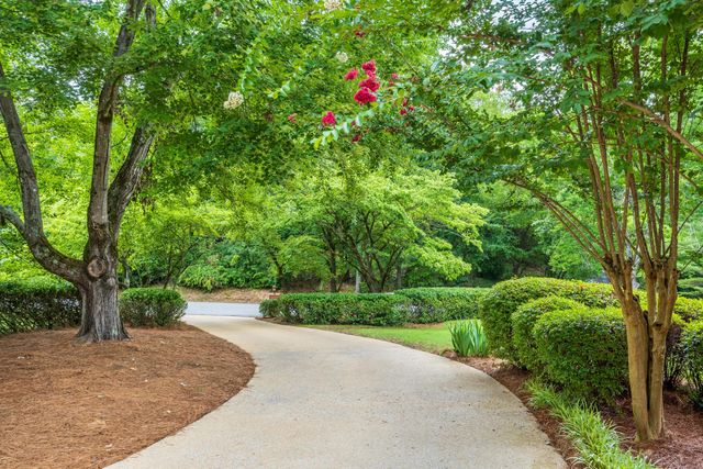4020 Hamill Road, Hixson, TN 37343