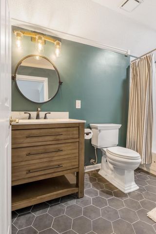 4020 Hamill Road, Hixson, TN 37343