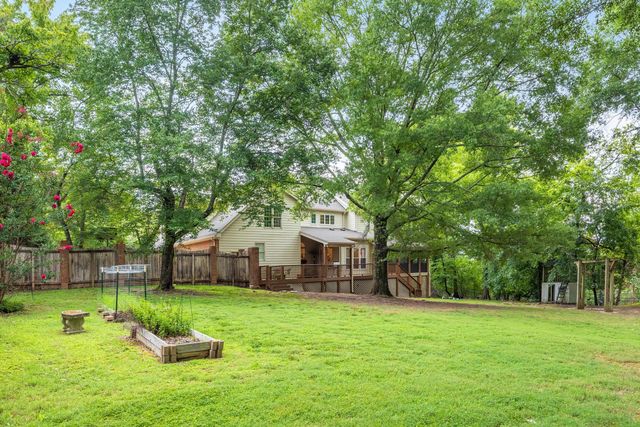 4020 Hamill Road, Hixson, TN 37343