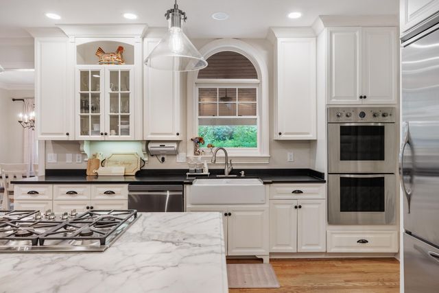 4020 Hamill Road, Hixson, TN 37343