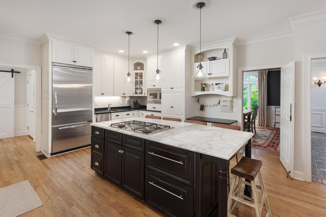 4020 Hamill Road, Hixson, TN 37343