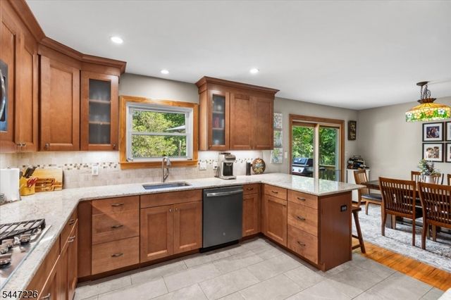 965 Edgewood Dr, Stillwater Twp., NJ 07860