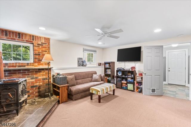 965 Edgewood Dr, Stillwater Twp., NJ 07860
