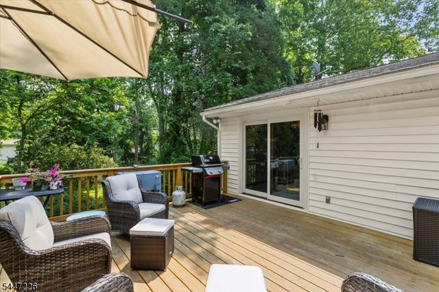 965 Edgewood Dr, Stillwater Twp., NJ 07860