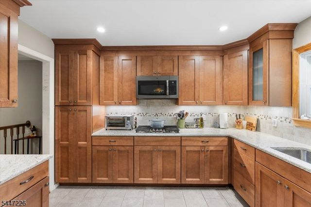 965 Edgewood Dr, Stillwater Twp., NJ 07860