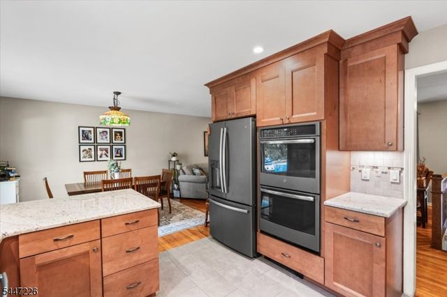 965 Edgewood Dr, Stillwater Twp., NJ 07860