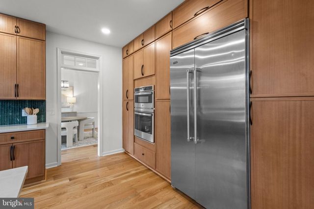 2370 WHITESTONE HILL CT, Falls Church, VA 22043