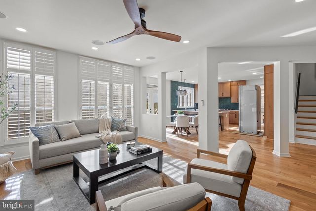 2370 WHITESTONE HILL CT, Falls Church, VA 22043