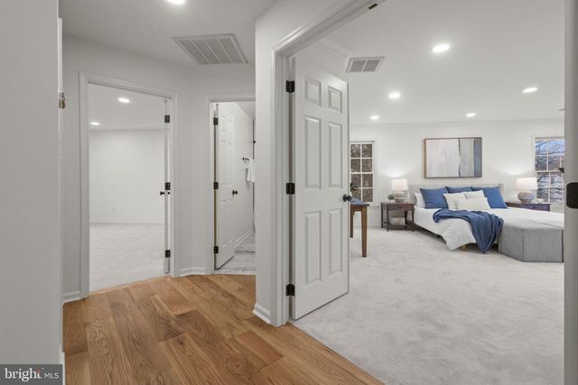 2370 WHITESTONE HILL CT, Falls Church, VA 22043