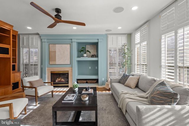 2370 WHITESTONE HILL CT, Falls Church, VA 22043