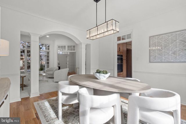 2370 WHITESTONE HILL CT, Falls Church, VA 22043