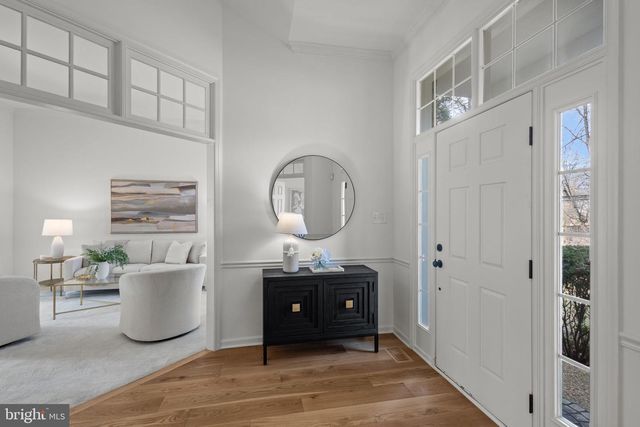 2370 WHITESTONE HILL CT, Falls Church, VA 22043