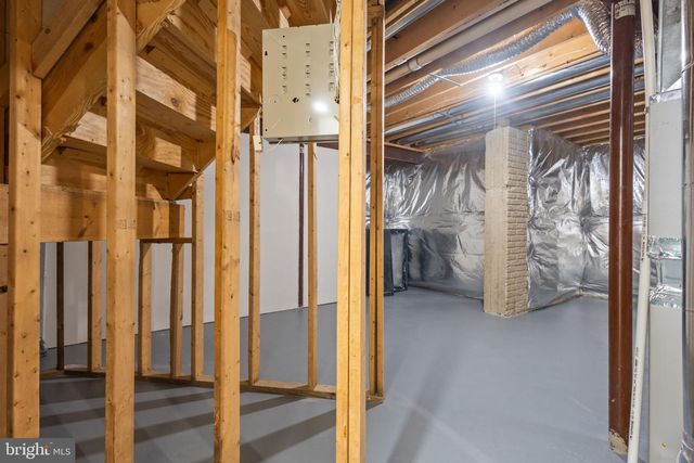 2370 WHITESTONE HILL CT, Falls Church, VA 22043