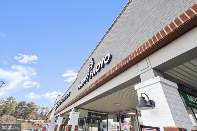 2370 WHITESTONE HILL CT, Falls Church, VA 22043