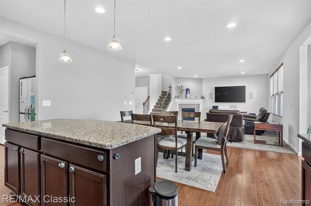29949 Macintosh Lane, New Hudson, MI 48165