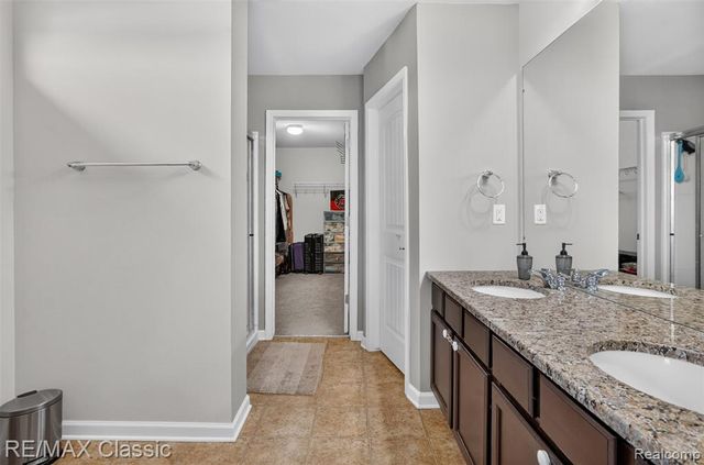 29949 Macintosh Lane, New Hudson, MI 48165