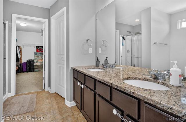 29949 Macintosh Lane, New Hudson, MI 48165