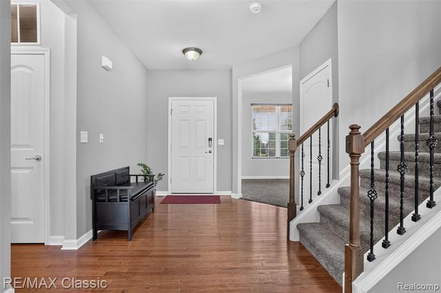 29949 Macintosh Lane, New Hudson, MI 48165