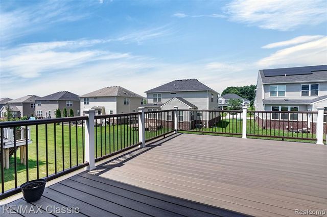 29949 Macintosh Lane, New Hudson, MI 48165