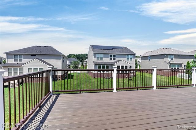 29949 Macintosh Lane, New Hudson, MI 48165
