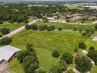 650 E Adoue Street, Alvin, TX 77511