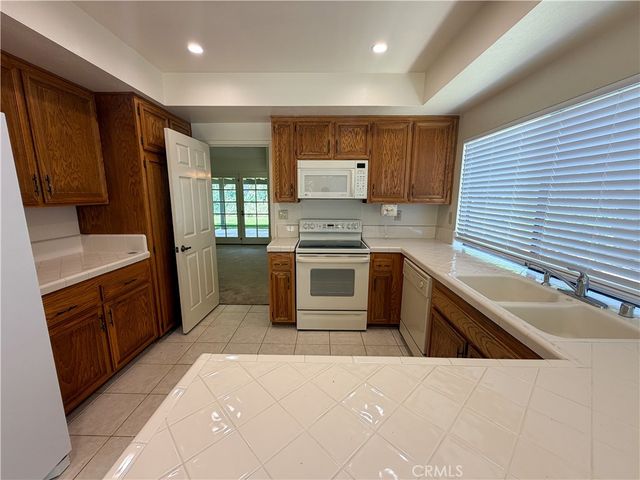5731 E Crater Lake, Orange, CA 92867