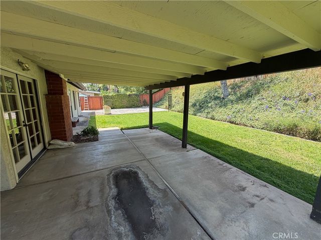 5731 E Crater Lake, Orange, CA 92867