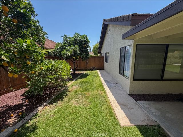 5731 E Crater Lake, Orange, CA 92867