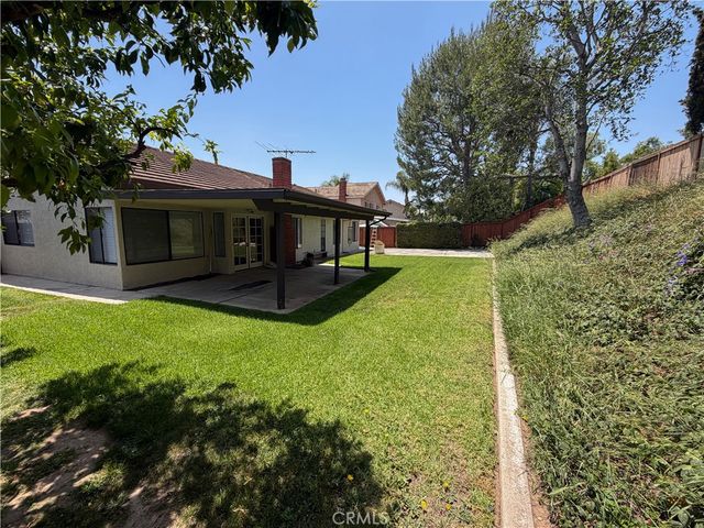 5731 E Crater Lake, Orange, CA 92867