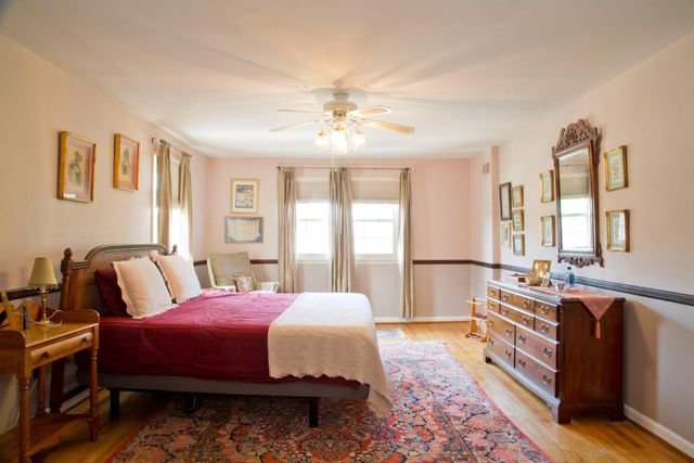 155 STRATFORD DR, Philadelphia, PA 19115
