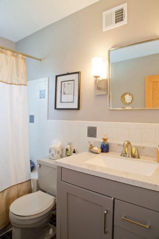 155 STRATFORD DR, Philadelphia, PA 19115