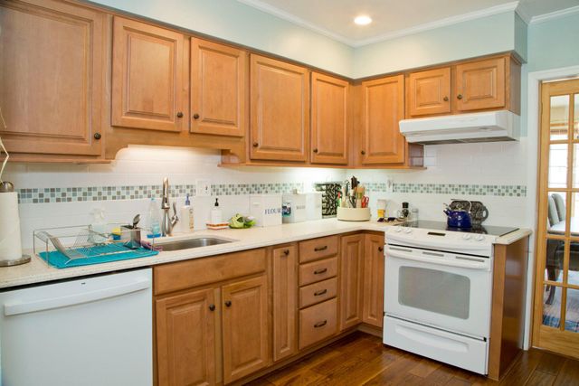 155 STRATFORD DR, Philadelphia, PA 19115