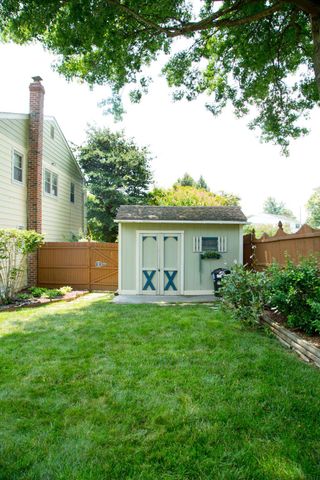 155 STRATFORD DR, Philadelphia, PA 19115