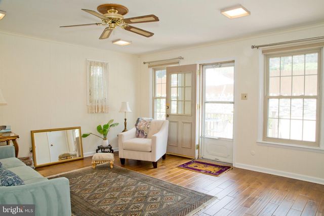 155 STRATFORD DR, Philadelphia, PA 19115