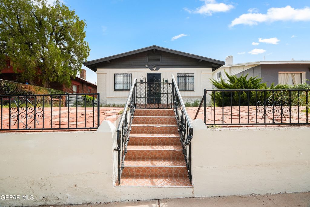 1922 HAPPER Street, El Paso, TX 79903