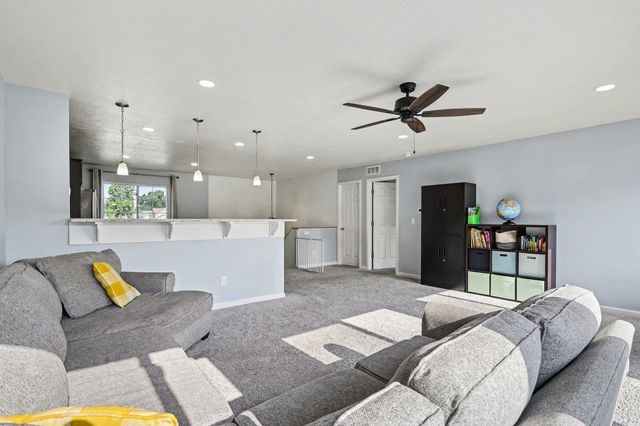 20260 Kiefer Way, South Bend, IN 46637