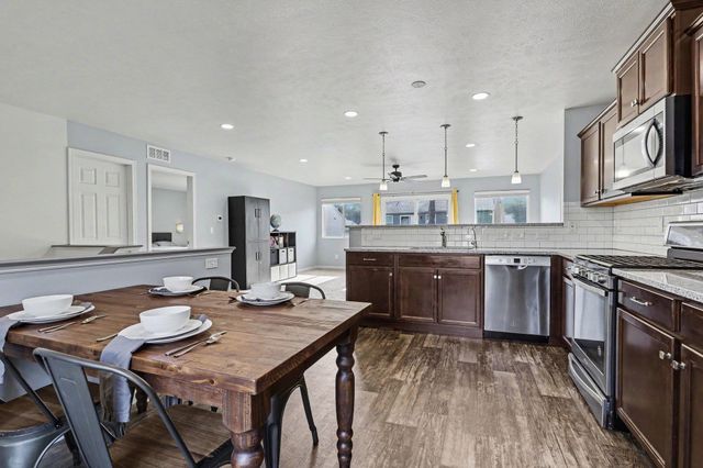 20260 Kiefer Way, South Bend, IN 46637