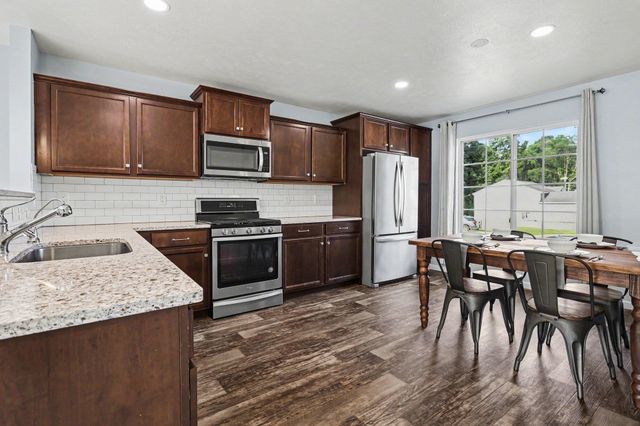 20260 Kiefer Way, South Bend, IN 46637
