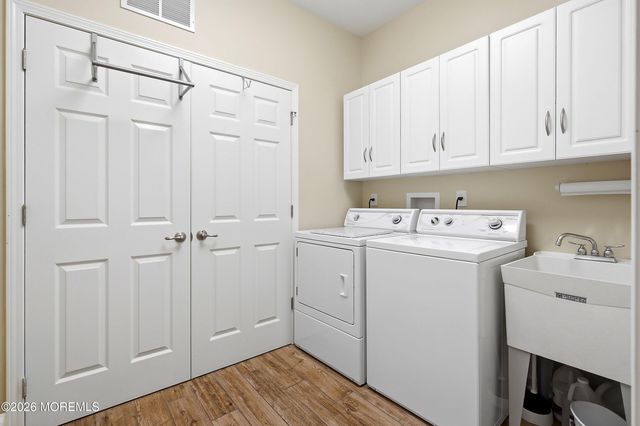 42 Twilight Drive, Barnegat, NJ 08005