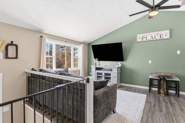 32 Syracuse Road, Nashua, NH 03064