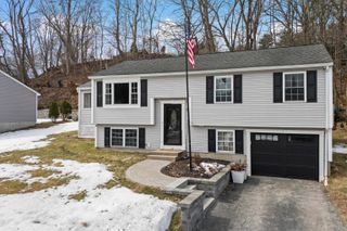 32 Syracuse Road, Nashua, NH 03064