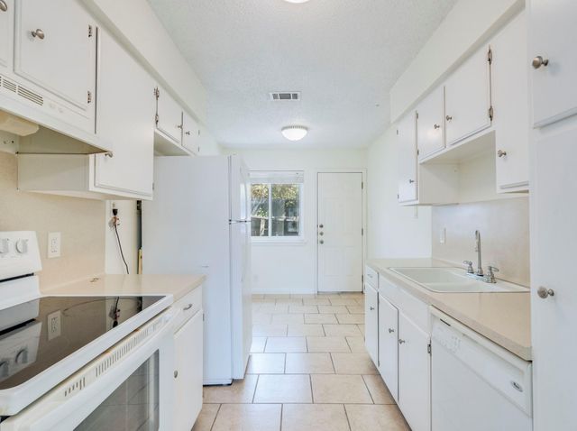 3404 Willowrun CV C, Austin, TX 78704