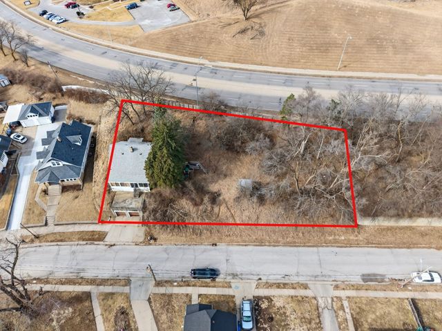 28 CANNING Street, Council Bluffs, IA 51503