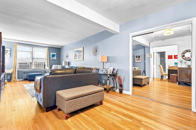 2080 Barnes Avenue 4A, Bronx, NY 10462