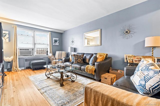 2080 Barnes Avenue 4A, Bronx, NY 10462