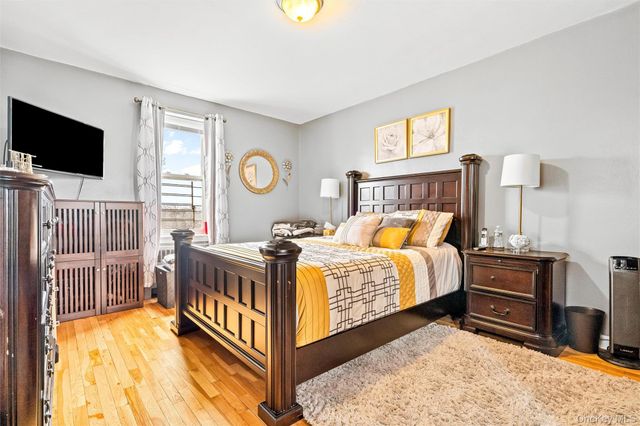 2080 Barnes Avenue 4A, Bronx, NY 10462